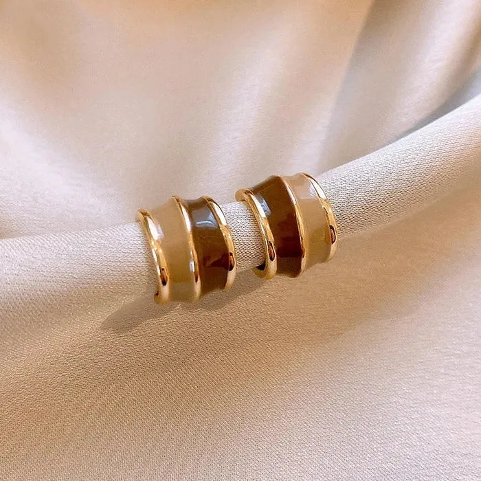 Vintage Brown Resin C-Shape Enamel Stud Earrings for Women Metal Jewelry