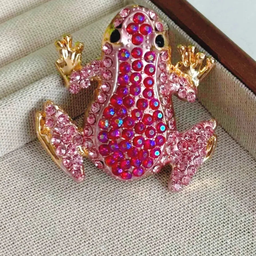 Luxury Frog Brooch Pin Classic Style Jewelry Gift for Men & Women
