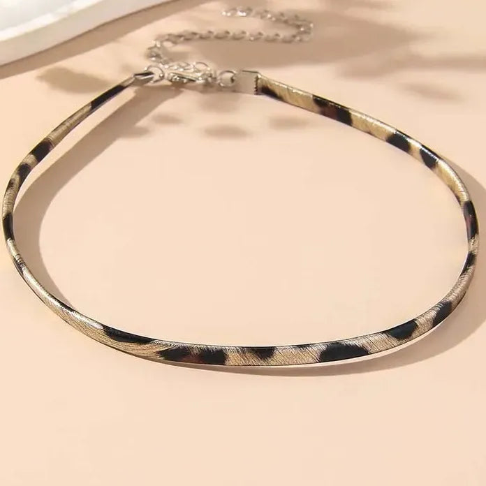 Vintage Brown Leopard Print Cotton Choker Necklace Women Fashion Jewelry Gift 2025