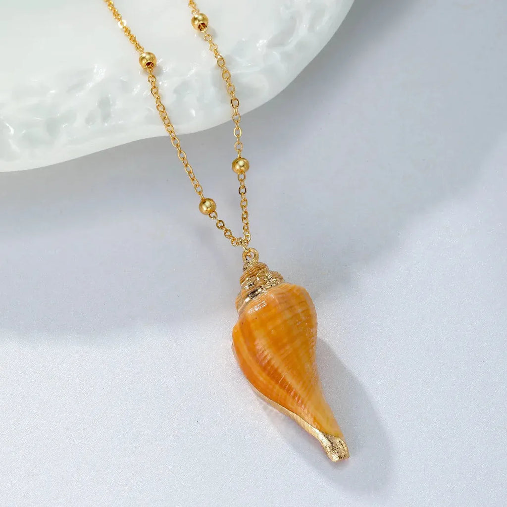 Fashion Beach Shell Conch Pendant Necklace for Women Acrylic Zinc Alloy Jewelry