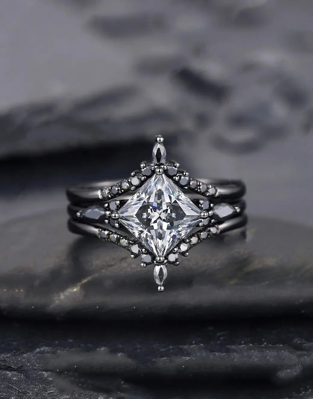 Luxury Retro Gun Plated Black Zinc Alloy Ring Micro Black Zircon Couple Set