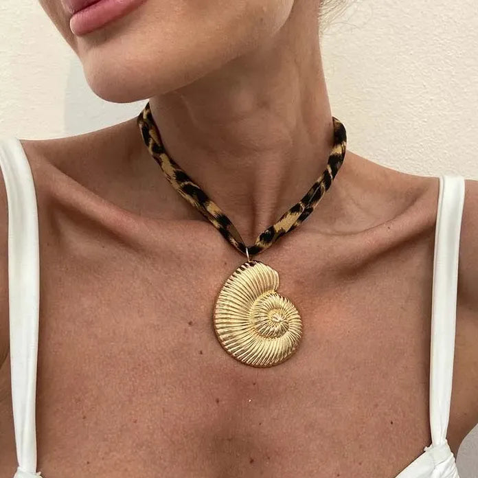 Vintage Large Starfish Pendant Necklace for Women Brown Leopard Print Rope Choker Jewelry