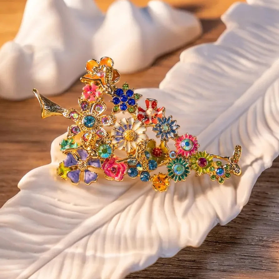 Luxury Christmas Tree Brooch Classic Gift for Men & Women