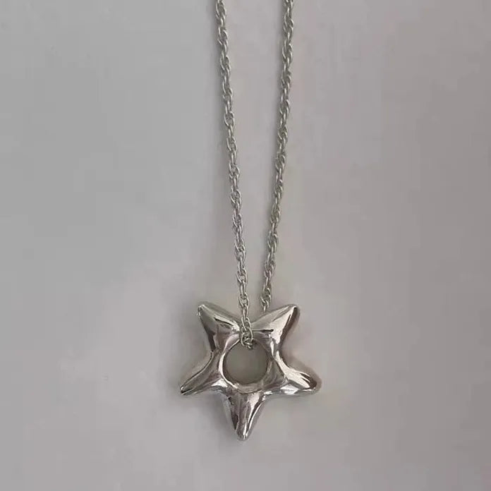 Star Hollow Zinc Alloy Choker Necklace Vintage Pendant Jewelry for Women Men