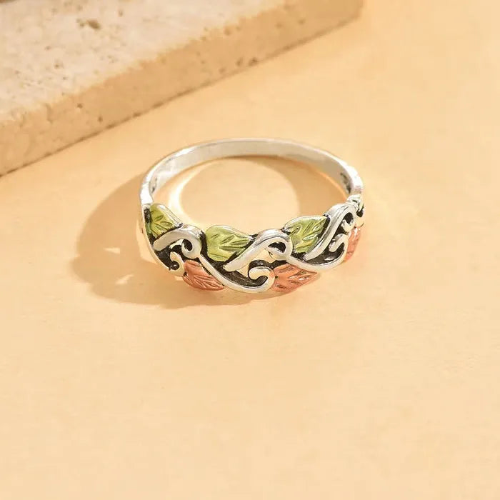 Vintage Minimalist Bohemian Leaf Design Zinc Alloy Ring for Brides Ladies Daily Jewelry