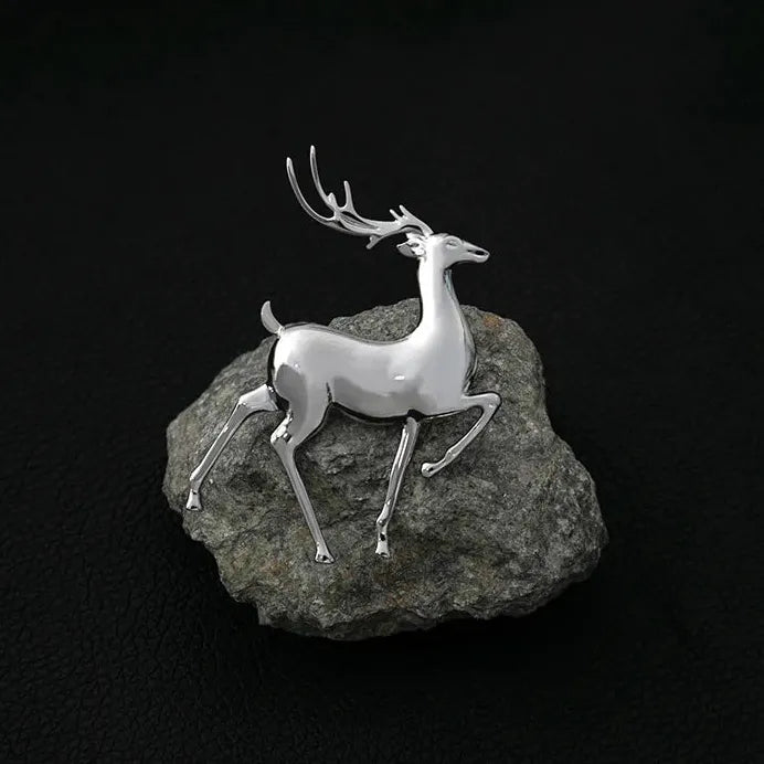 Gold Metal Deer Brooch Zinc Alloy Unisex Luxury Suit Jewelry