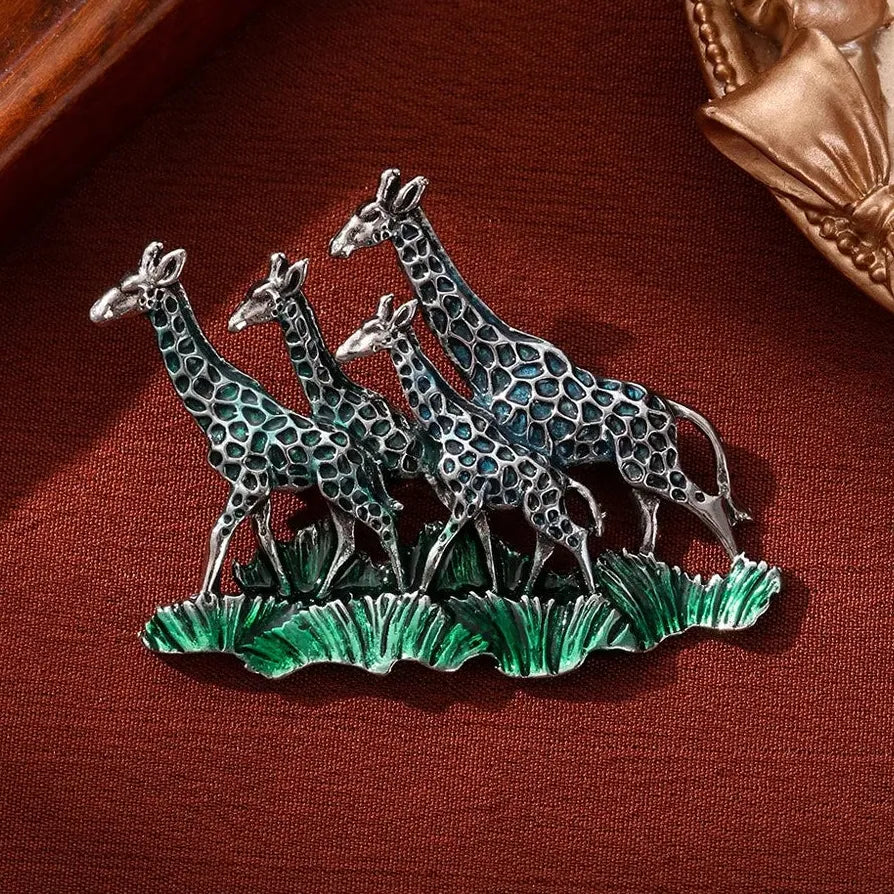 Luxury Giraffe Brooch for Men and Women Classic Gift Accessory