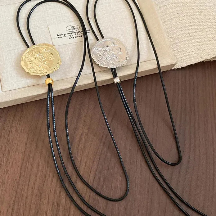 Adjustable Flower Round Pendant Necklace for Women Zinc Alloy Jewelry Gift