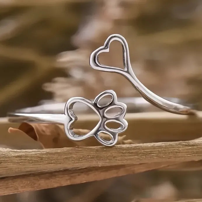 Adjustable Geometric Brass Heart Ring with Animal Footprint Design