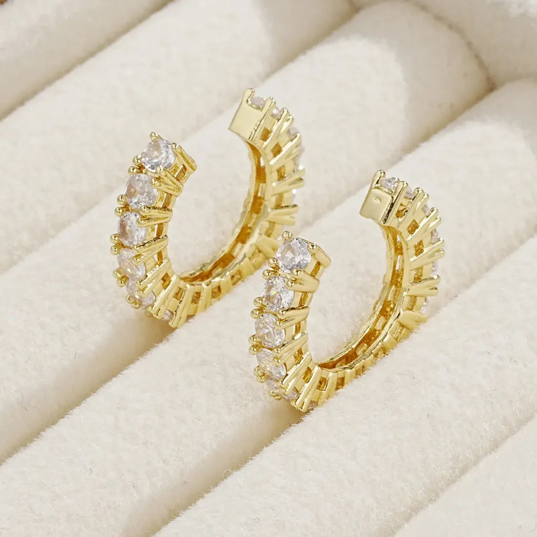 2Pcs Zinc Alloy Full Rhinestone Geometric C Shape Clip Earrings Women