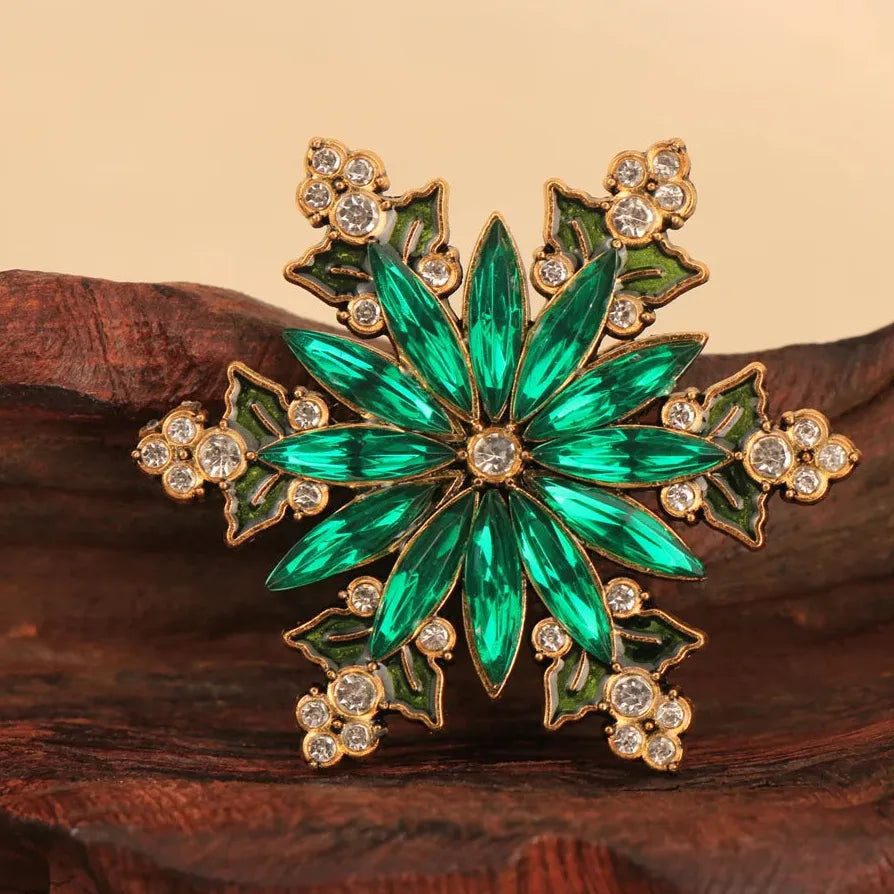 Luxury Snowflake Brooch Classic Elegant Gift for Men & Women