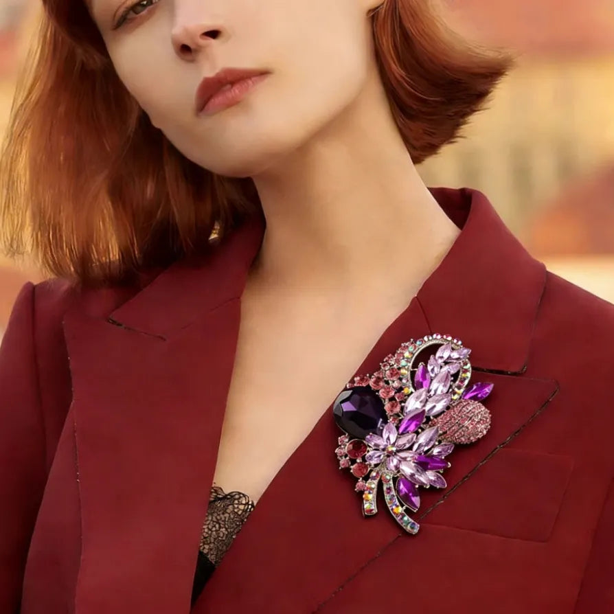 Classic Floral Openwork Brooch Wedding Gift for Men and Women