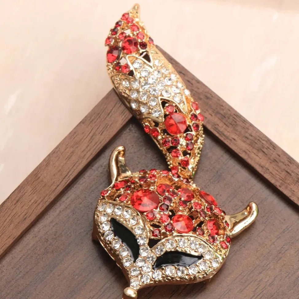 Vintage Fox Brooch Classic Jewelry for Women Elegant Style Accessory