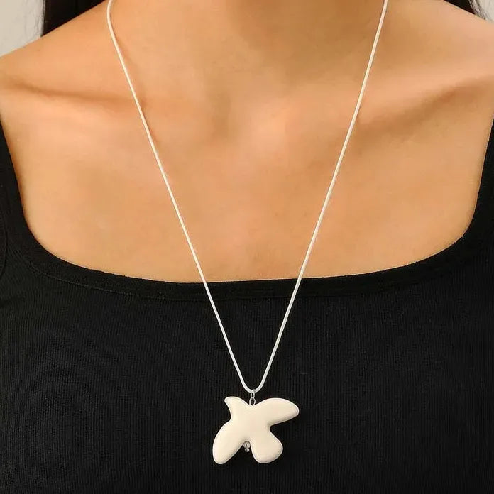 White Peace Dove Pendant Necklace Women Vintage Adjustable Rope Chain Jewelry