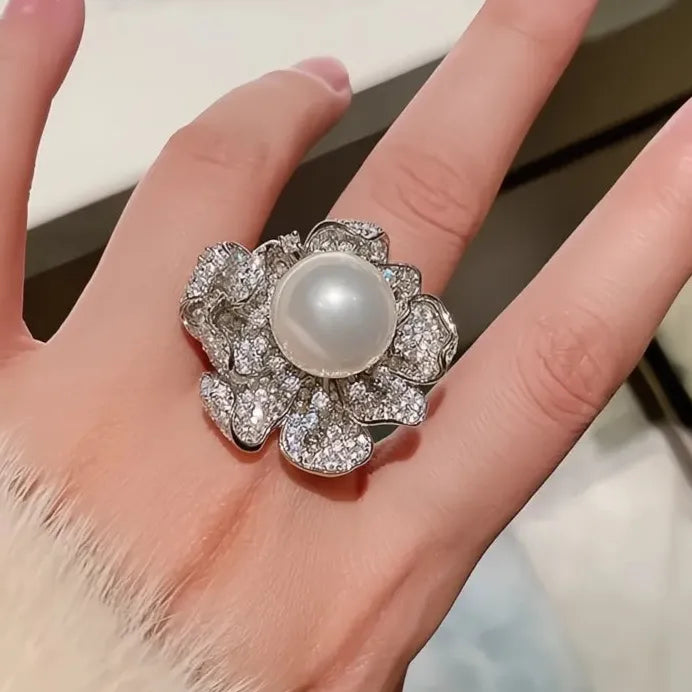 Luxury Flower Ring with Cubic Zirconia and Simulated Pearl for Women