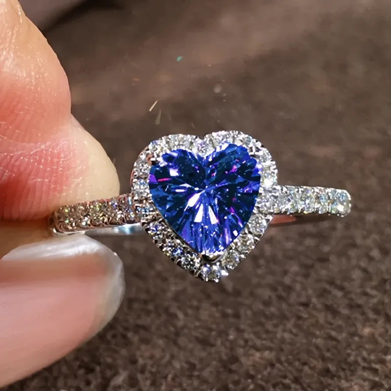 Aesthetic Heart Design Rings for Women Shiny Cubic Zirconia Brass Engagement Jewelry