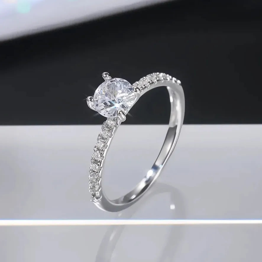 Classic 4 Claws Round Cubic Zirconia Women’s Wedding Engagement Ring Brass