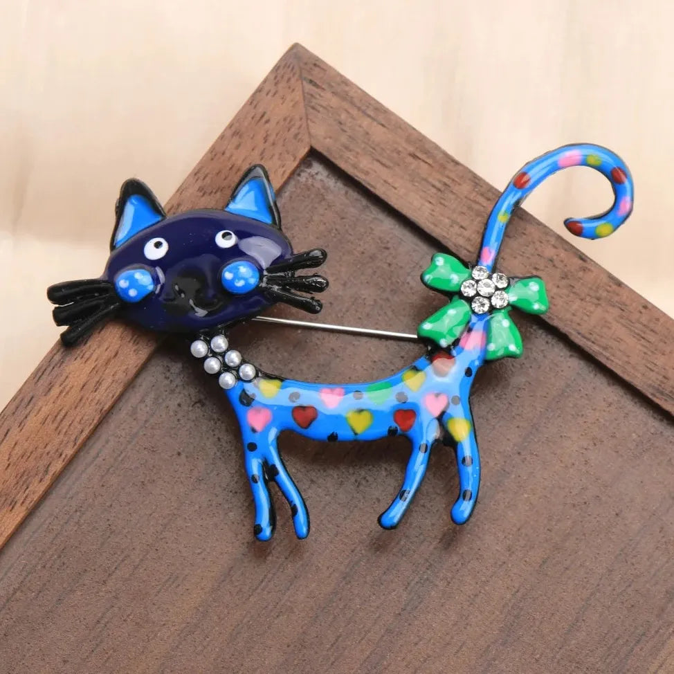 Elegant Vintage Cat Brooch for Women Fashion Accessory Gift