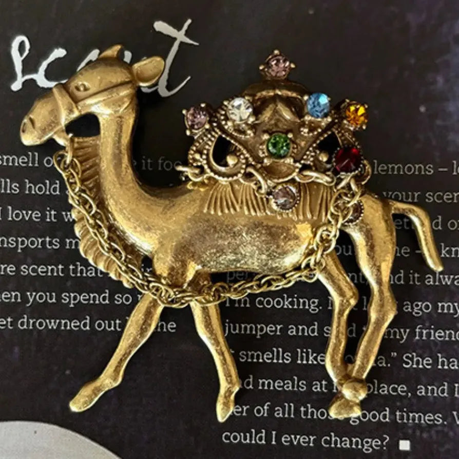Classic Luxury Camel Animal Brooch Pin Gift for Men & Women