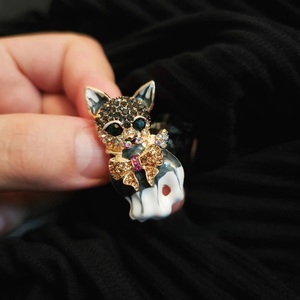 Luxury Classic Cat Brooch for Men Women Gift Elegant Jewelry Accessory