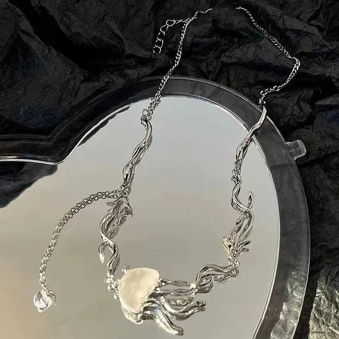 Silver Starfish Jellyfish Pendant Necklace for Women Zinc Alloy Gift