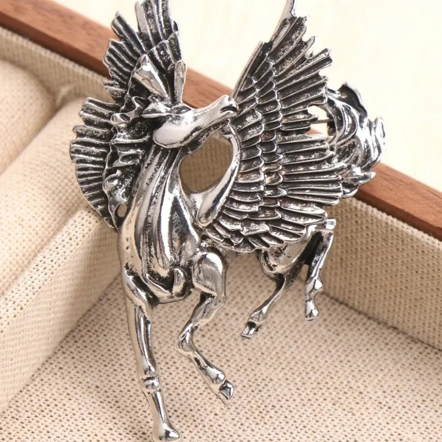 Luxury Vintage Horse Year Warhorse Unicorn Brooch for Men and Women