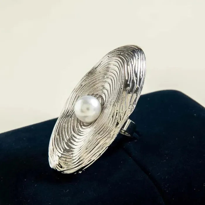 Vintage Gold Flower Ring Featuring Imitation Pearl for Women Jewelry