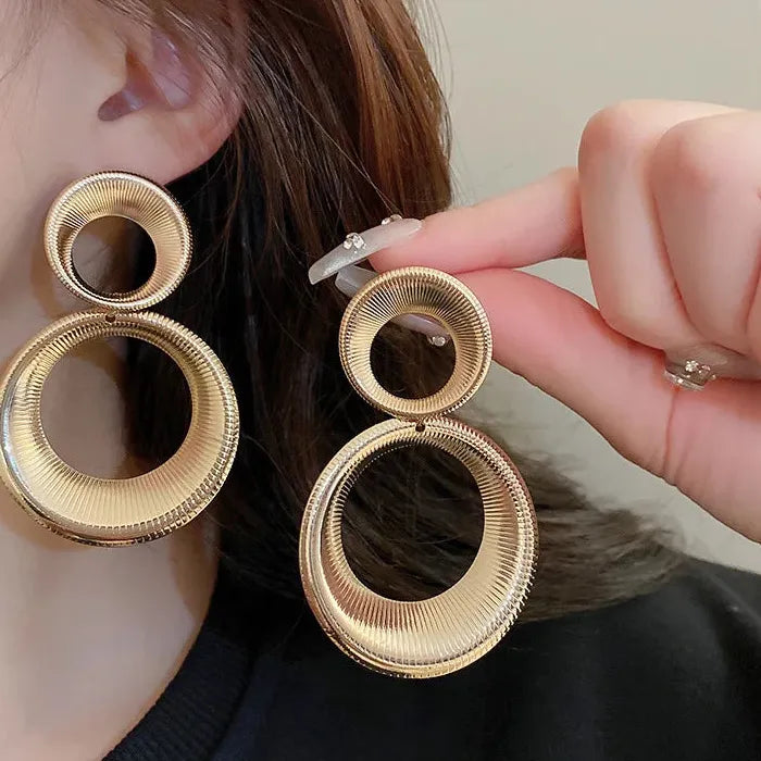 Vintage Gold Zinc Alloy Waterdrop Round Dangle Earrings for Women