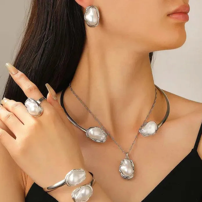 Vintage Gold Imitation Pearl Pendant Adjustable Metal Necklace Jewelry Set for Women