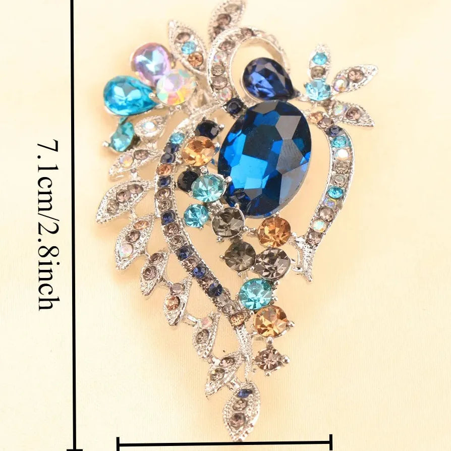 Luxury Openwork Floral Brooch Classic Gift for Men and Women