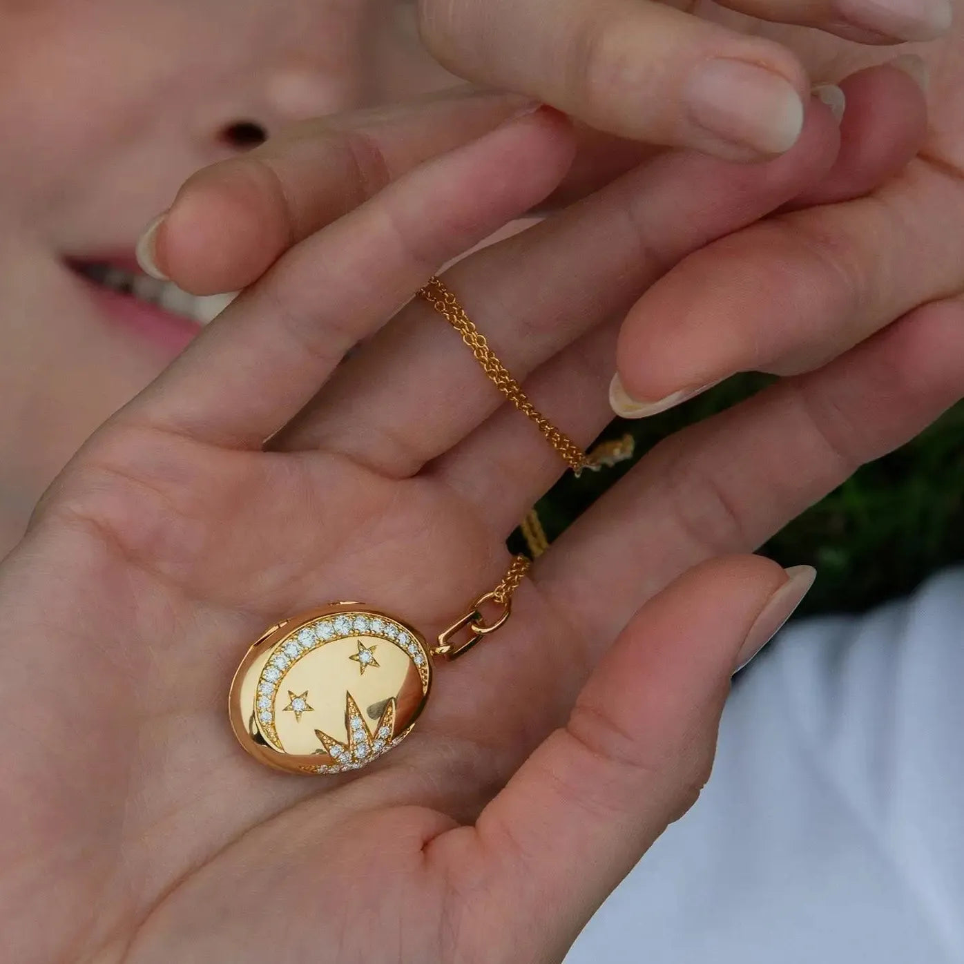 Sun Moon Star Openable Photo Frame Necklace Stainless Steel 18K Gold Jewelry