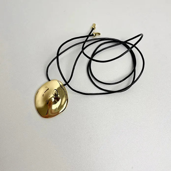 Irregular Thick Metal Oval Pendant Necklace Women Leather Rope Y2K Gift 2026