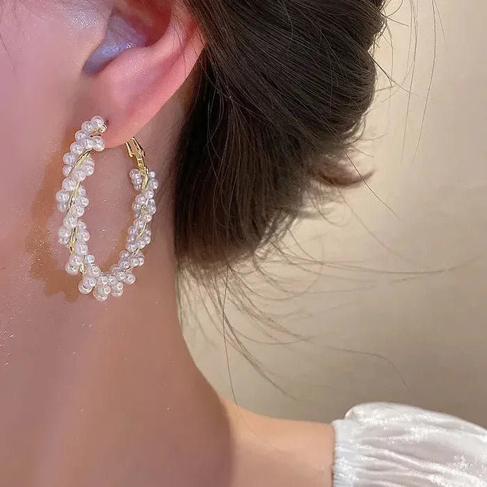 Korea Fashion Elegant Zinc Alloy Pearl Hoop Earrings for Women Gift