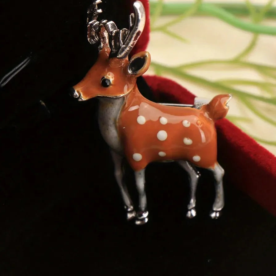 Luxury Sika Deer Brooch Wedding Gift for Men and Women Classic Style