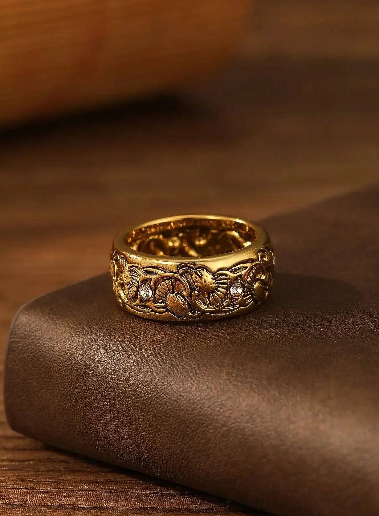 Vintage Zinc Alloy Wedding Ring Micro Paved Cubic Zirconia Female Engagement Jewelry