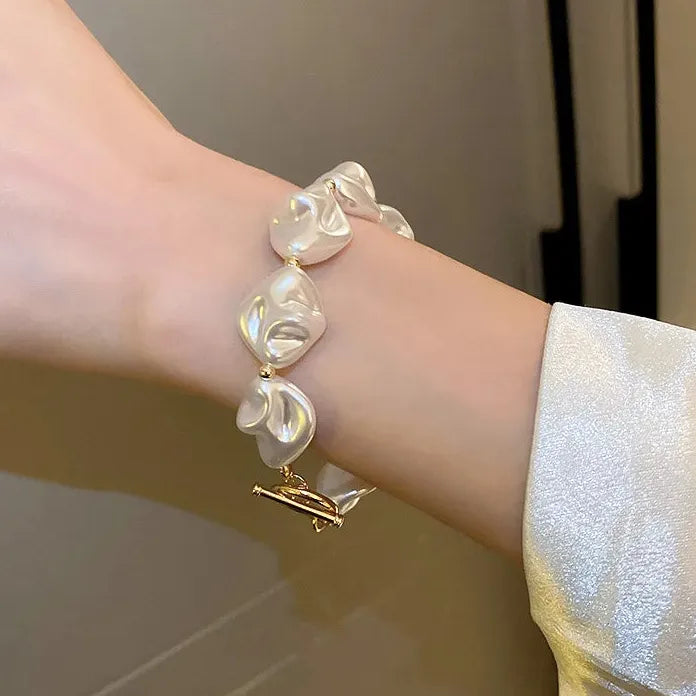 2026 Elegant Baroque Imitation Pearl Beaded Choker Necklace & Bracelet Set