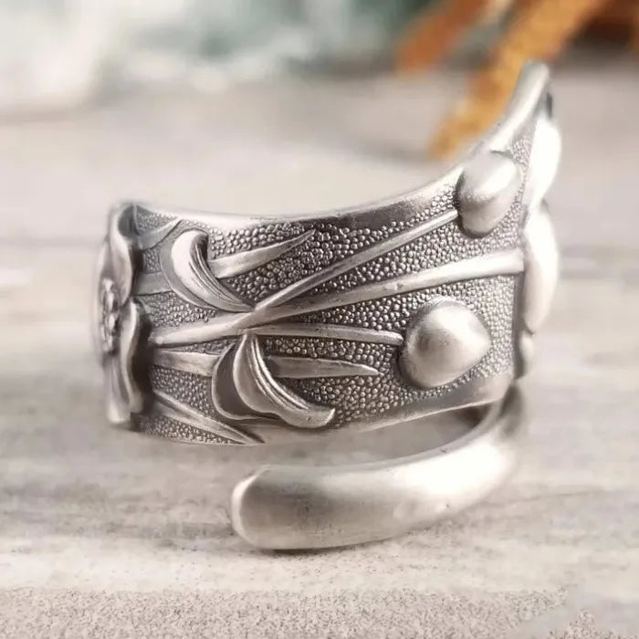 Dark Flower Zinc Alloy Ring Women’s Engagement Christmas Gift Fashion Accessory