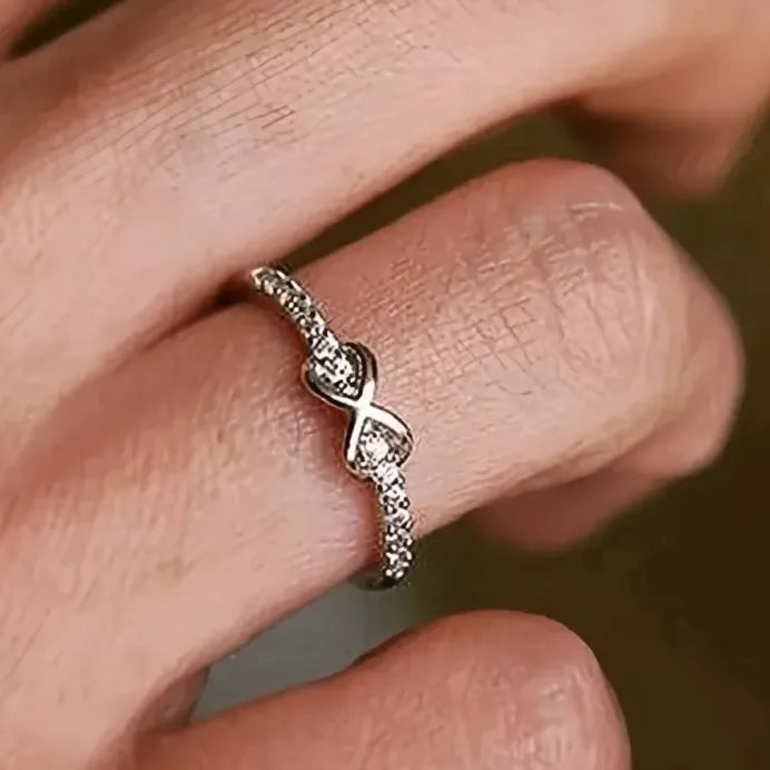 Elegant Minimalist Geometric Cubic Zirconia Wedding Band Ring for Women