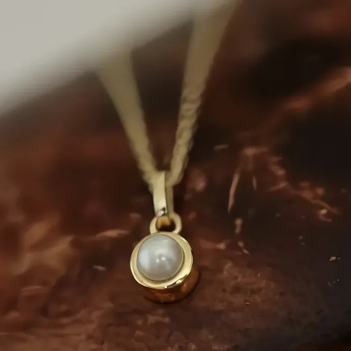 Luxury Gold Simulated Pearl Pendant Necklace for Women Engagement Gift