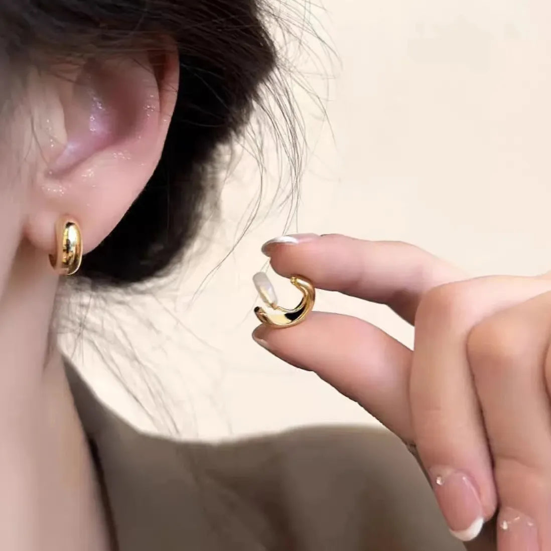 Irregular Geometric Copper Clip-On Wide Plate No-Piercing Earrings Stylish