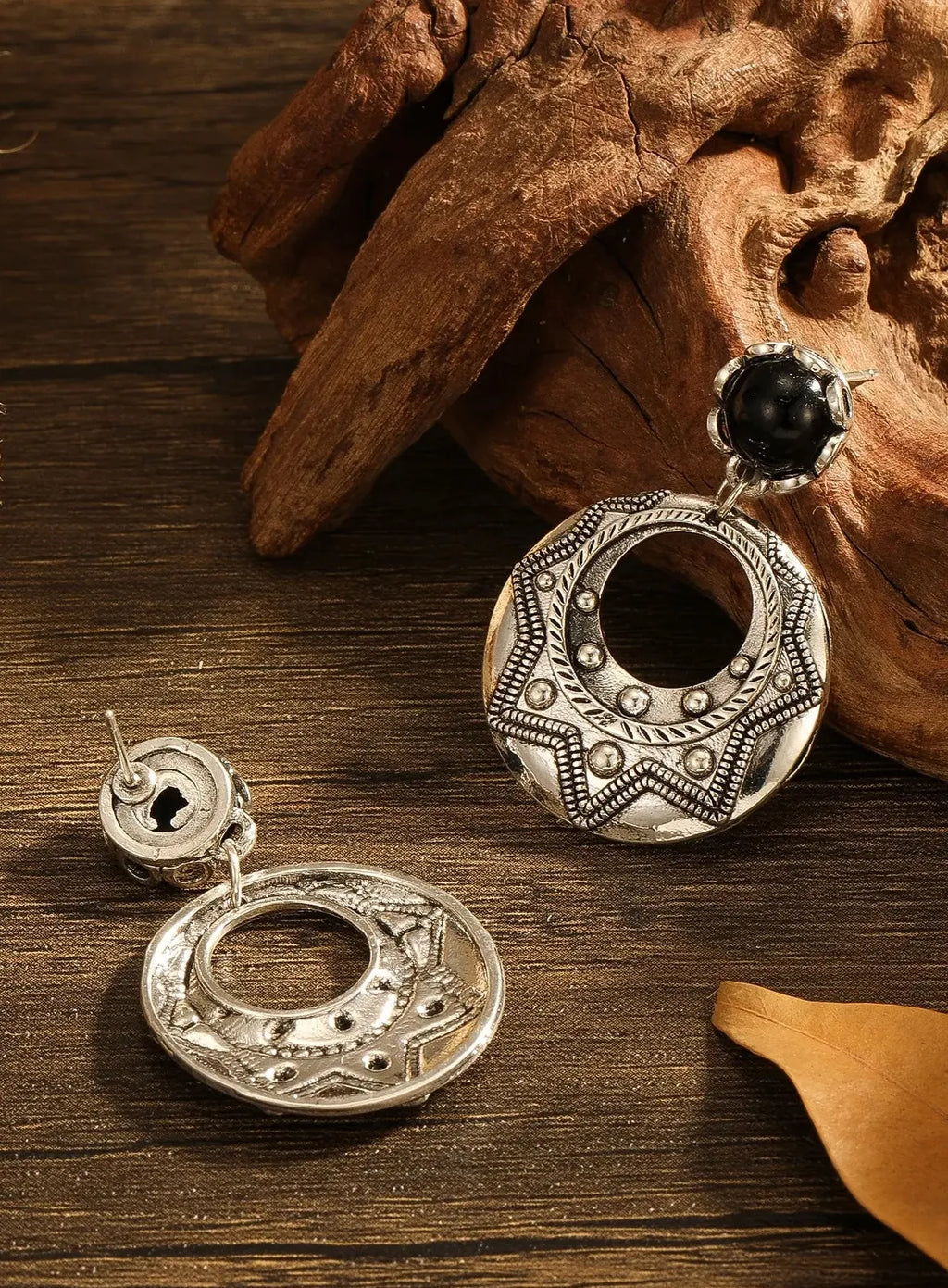 Bohemian Ethnic Retro Women's Earrings Black Stone Carving Flower Geometric Pendant Zinc Alloy Jewelry