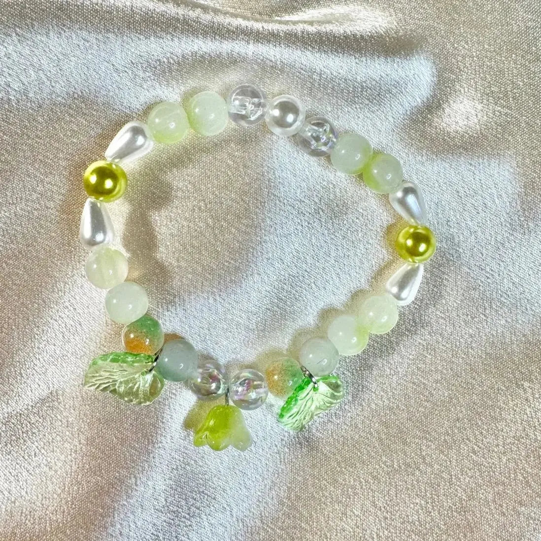 Handmade Fashion Colored Glass Flower Bracelet for Women Elastic Beaded Pearl Jewelry