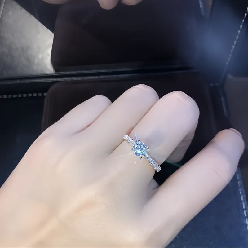 4-Prong Cubic Zirconia Wedding Ring for Women Brass Band Simple Fashion Proposal Jewelry
