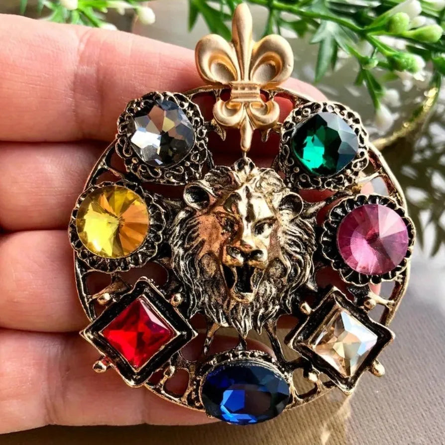 Medieval Lion Brooch Pin Classic Jewelry Gift for Men & Women