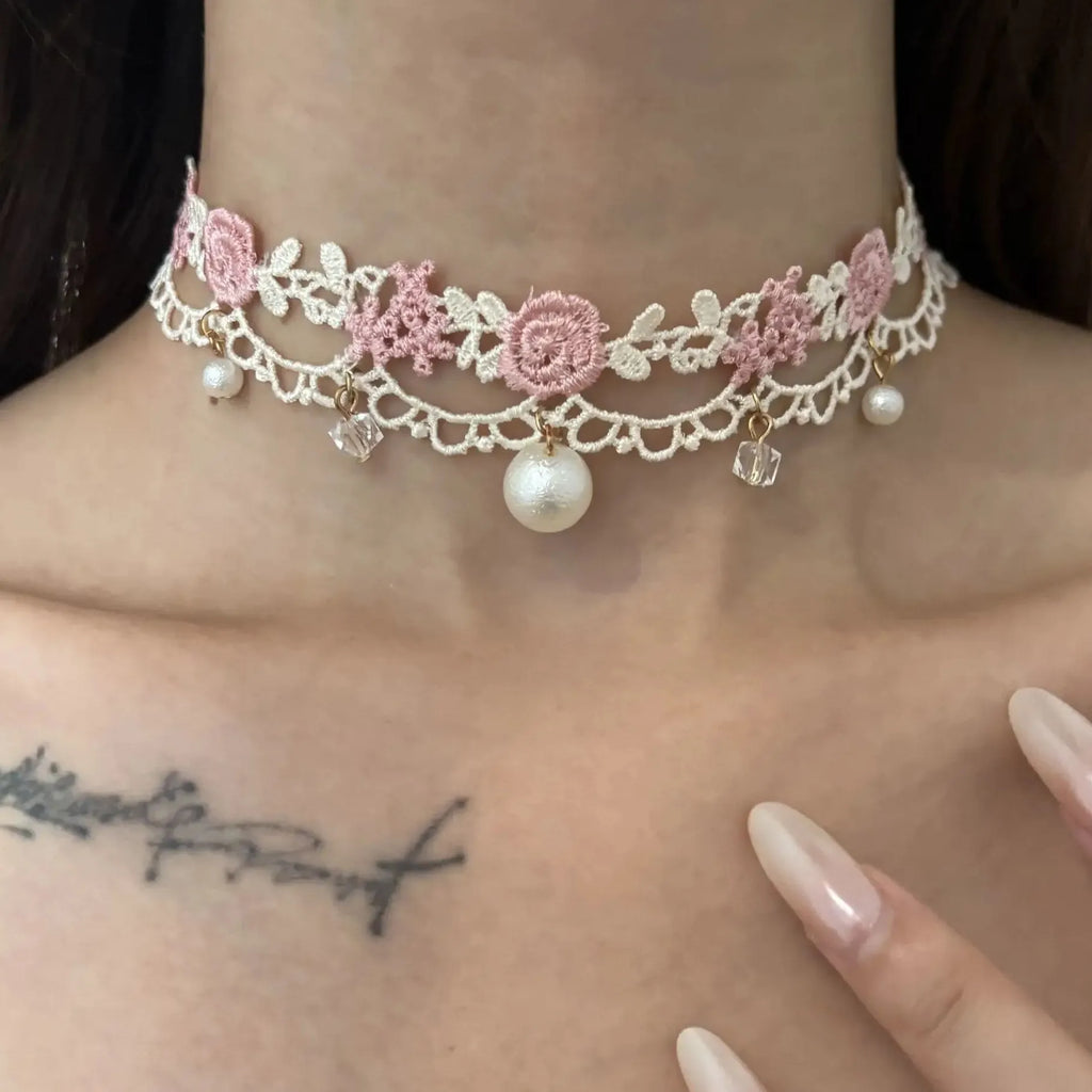 Sweet Rose Flower Edge Embroidery Pearl Pendant Circle Choker Necklace Women
