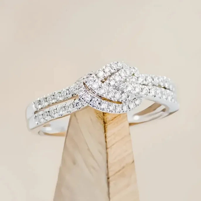 Silver Color Knot Ring for Women Cubic Zirconia Inlaid Wedding Band Fashion Jewelry
