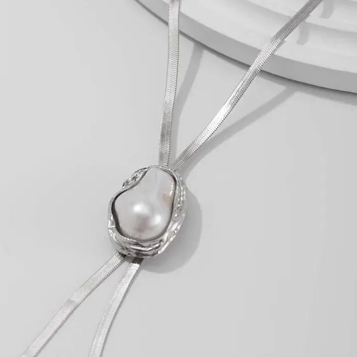 Vintage Metal Snake Chain Pearl Pendant Necklace for Women Adjustable Gold Tassel Jewelry