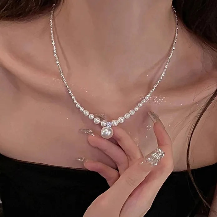 Luxury Baroque Pearl Necklace with French Retro Water Drop Pendant Zinc Alloy