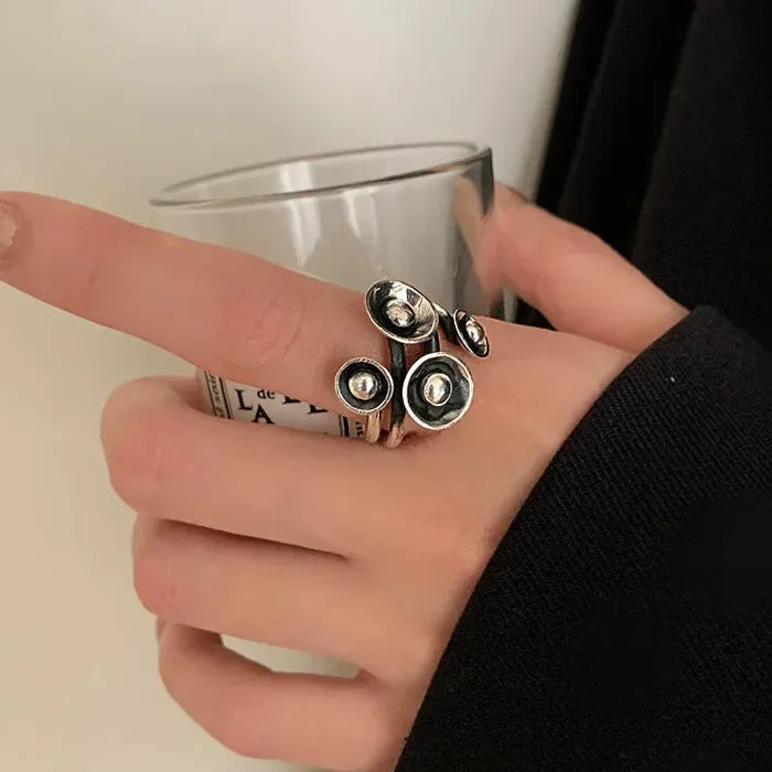 Vintage Adjustable Gold Pearl Flower Ring for Women Elegant Jewelry Gift