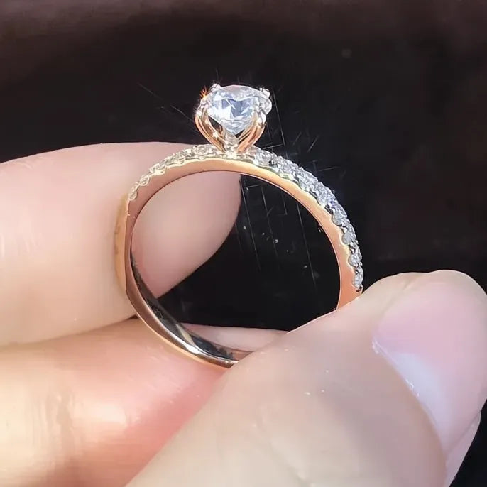 Classic 4 Claws Round Cubic Zirconia Women’s Wedding Engagement Ring Brass